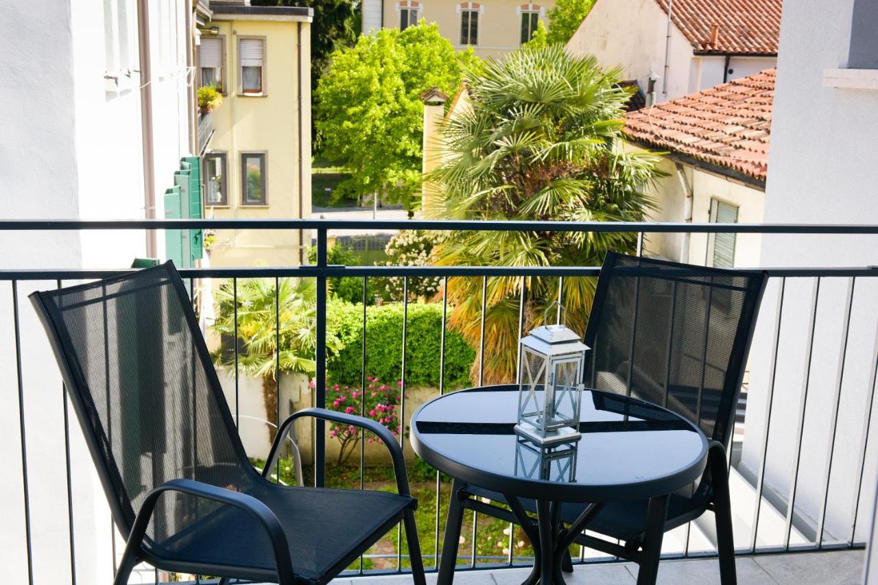 Residenza Emilia Apartment Padova Bagian luar foto